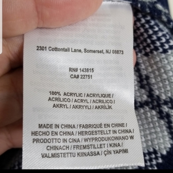 NFL APPAREL DALLAS COWBOYS CHRISTMAS SWEATER - Picture 3 of 7